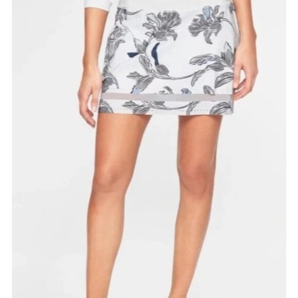 Athleta Dresses & Skirts - Athleta Women's White and Black Print Laser Run Skort Size Small Tennis Prep